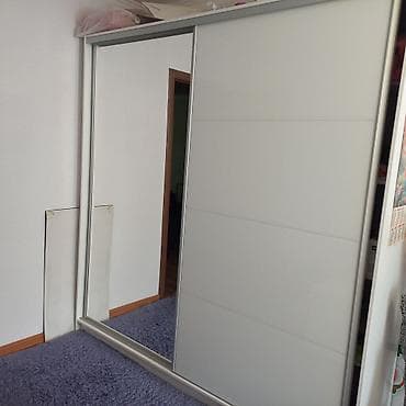 ШКАФ БЕЛЫЙ купейный для одежды. В идеальном состоянии. Покупали за lalafo.kg да ШКАФ БЕЛЫЙ купейный для одежды. В идеальном состоянии. Покупали за