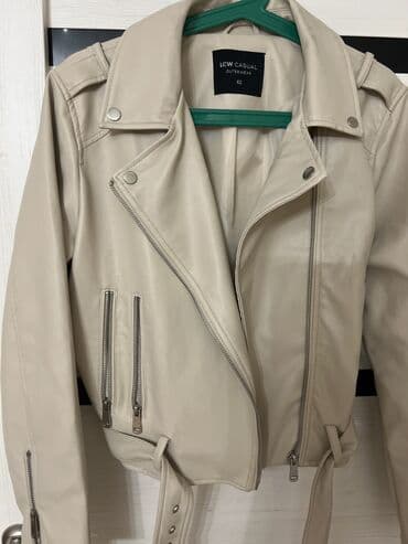 Мектеп формасы: Женская куртка-косуха светло-бежевого цвета. - Классический — 3