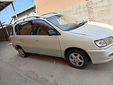 ф 10: Toyota Ipsum: 2000 г., Универсал — 2