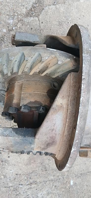 Запчасти для спецтехники: Продаю новый редуктор от Газ 53 37 зубов, беговой.В отличном — 6