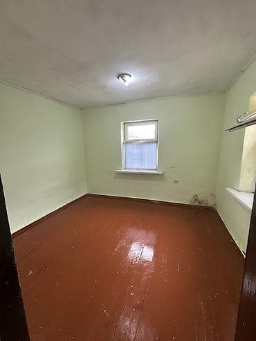 дом двух этажный: Сдается квартира По улице: 50 лет Киргизии дом 50 Ориентир — 2