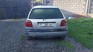 автомобили: Volkswagen Golf: 1993 г., 1.6 л, Механика, Бензин — 4