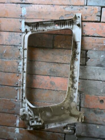 запчасти на тойота секвойя в бишкеке: Toyota Land cruiser 100 Пластик салона, Тойота Ленд Крузер 100 Обшивка — 2