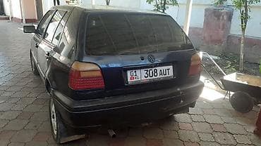 Продажа авто: Volkswagen Golf: 1992 г., 1.8 л, Механика, Бензин, Хэтчбэк — 4
