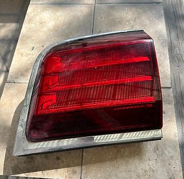 Задний левый стоп-сигнал Lexus 2008 г.