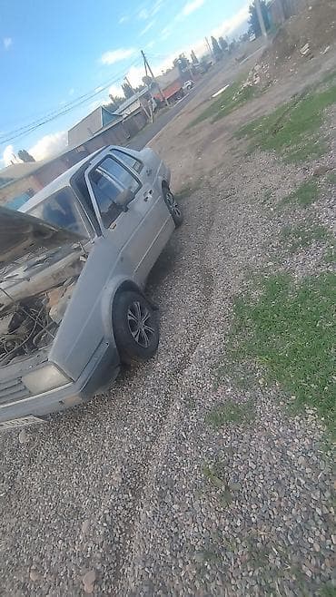 Volkswagen: Volkswagen Jetta: 1984 г., 1.8 л, Механика, Бензин, Седан — 2