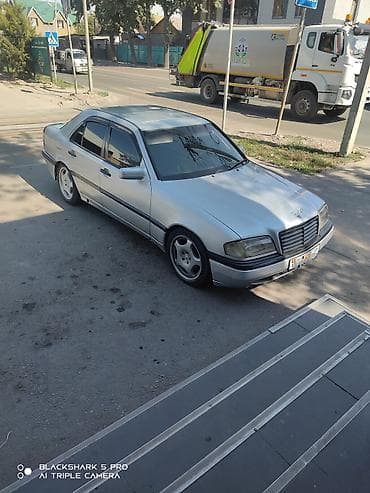 Mercedes-Benz C-Class: 1994 г., 2.8 л, Автомат, Газ, Седан