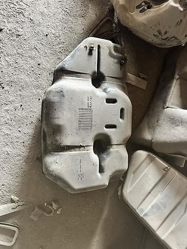 almera: Топливный бак Nissan Оригинал — 1