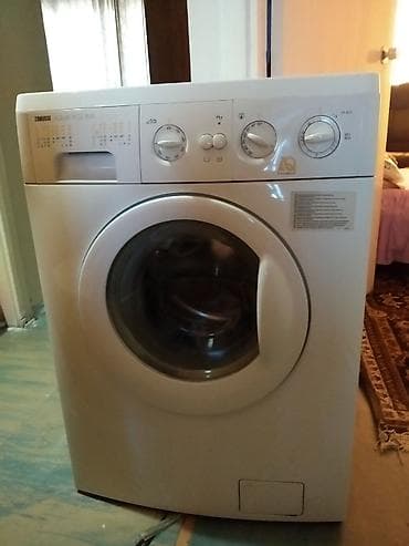 sharp aquos: Стиральная машина Zanussi Aquacycle 800 (модель FA 822) - Тип — 1