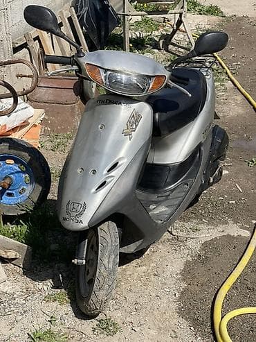 выхлоп акрапович: Тип скутера Honda, 50 куб. см, Бензин — 2