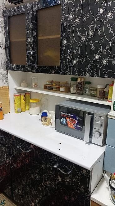 Продаю мебель б/у состояние хорошее срочно кухонный, диван с двумя