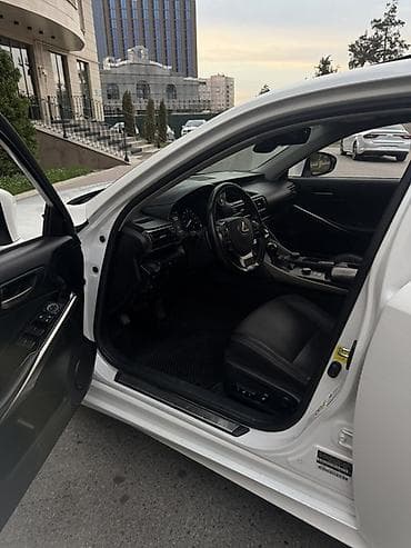 Продажа авто: Lexus IS: 2018 г., 2 л, Автомат, Бензин, Седан — 8