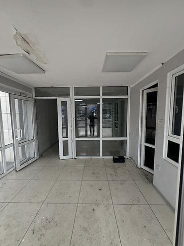 Под Банк. Мед.Учреждения. Коммерческое помещение в 1000м2 - Два at lalafo.kg Под Банк. Мед.Учреждения. Коммерческое помещение в 1000м2 - Два