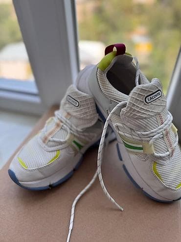 Кроссовки Lacoste Оригинал 💯в светлом оттенке, выполненные из