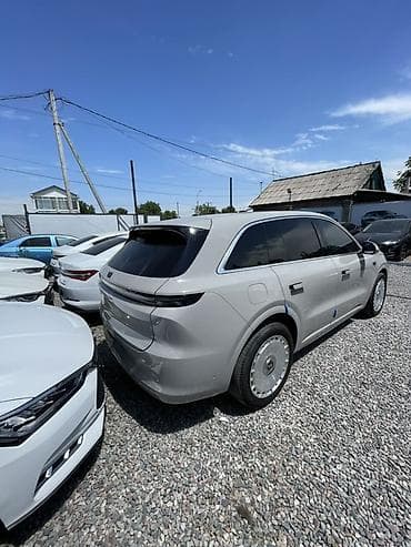 yuan plus byd: Lixiang L6: 2024 г., Гибрид, Кроссовер — 3
