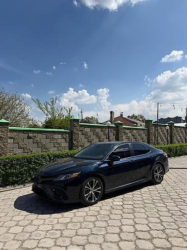 Toyota Camry: 2020 г., 2.5 л, Автомат, Бензин, Седан