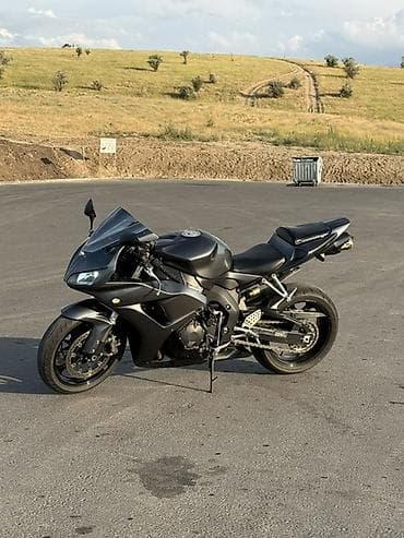 Мототехника: Продаю Honda CBR1000RR Fireblade 2007 — легендарный литровый спортбайк — 1