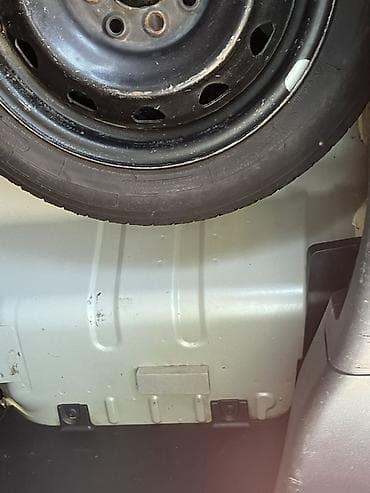 subaru forester автомобил: Suzuki Alto: 2009 г., 0.1 л, Механика, Бензин, Хэтчбэк — 9