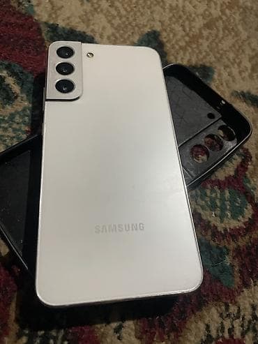 3 симочный: Samsung Galaxy S22 Plus, Б/у, 256 ГБ, цвет - Белый, 2 SIM — 2