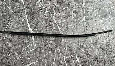 landcruiser 200: Молдинг стекла Переднее левое Toyota, 2021 г., Б/у, Оригинал — 6