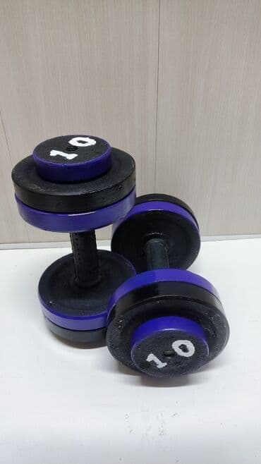 набор фишек для покера: Гантели разборные 10кг каждая.
новые. 
Железные — 1