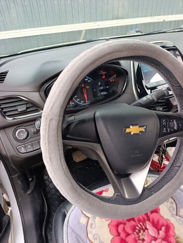 зил водовоз: Chevrolet Spark: 2016 г., 1 л, Автомат, Бензин, Хэтчбэк — 4