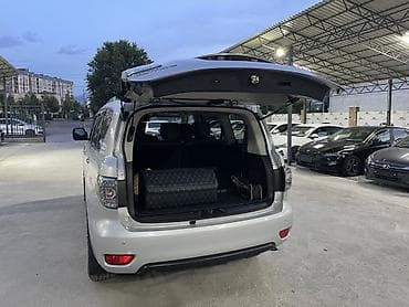 21: Nissan Patrol: 2011 г., 5.6 л, Автомат, Бензин, Внедорожник — 5