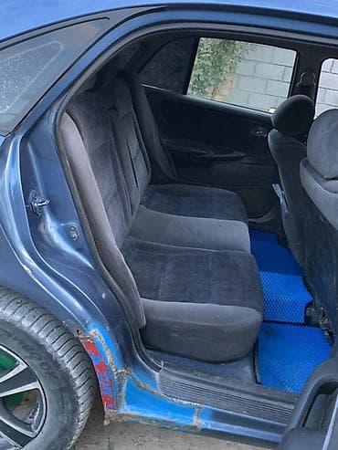 mazda 626 gc: Mazda 626: 1997 г., 2 л, Механика, Бензин, Седан — 6