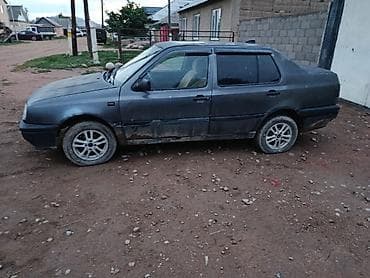 vin code: Volkswagen Vento: 1993 г., 1.8 л, Механика, Бензин, Седан — 6