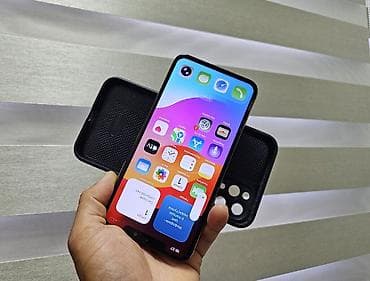 IPhone 11 Pro Max, Б/у, 256 ГБ, Золотой, Чехол, 65 %