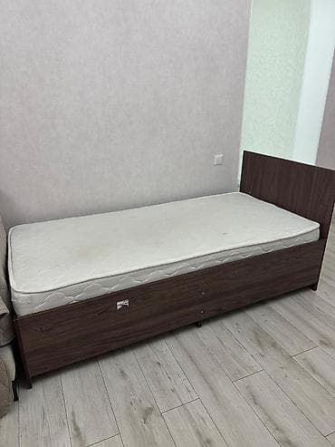 Офис эмереги: Продам новую кровать с б/у матрасом размер 90×190 — 1