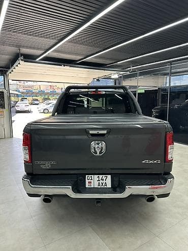 Транспорт: Chrysler : 2019 г., 5.7 л, Автомат, Газ, Пикап — 1