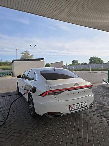geely coolray: Hyundai Grandeur: 2022 г., 3 л, Автомат, Газ, Седан — 5