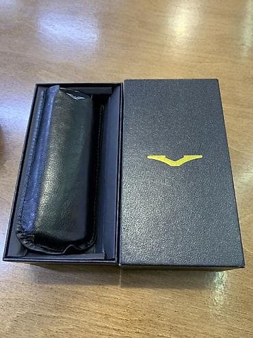 razr v3: Vertu Aster, Новый, цвет - Золотой — 1