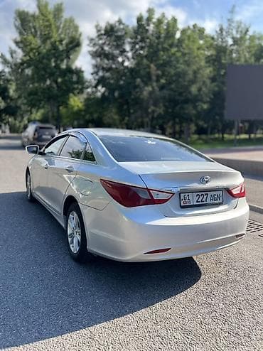 lf sonata: Hyundai Sonata: 2012 г., Седан — 5