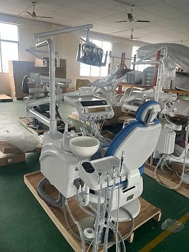 мед мебель: Стоматологическая установка с креслом молочного цвета . Оборудована — 3