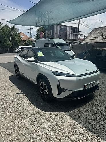 device kg: Dongfeng : 2025 г., 1.5 л, Автомат, Электромобиль, Кроссовер — 2