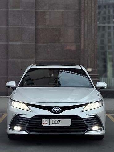 bsm: Toyota Camry: 2023 г., 2.5 л, Вариатор, Гибрид, Седан — 2