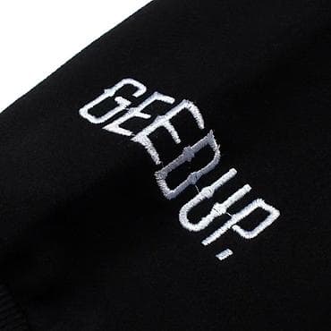 черный рубашка: Худи с капюшоном черное, с крупной надписью “PLAY FOR KEEPS” на спине — 3