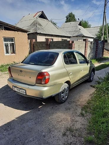 Продажа авто: Toyota Yaris: 2000 г., 1.5 л, Автомат, Бензин, Седан — 1