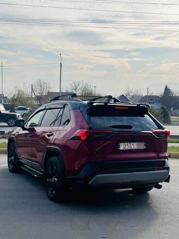 автомобили для инвалидов с ручным управлением: Toyota RAV4: 2019 г., 2.5 л, Автомат, Гибрид, Седан — 5