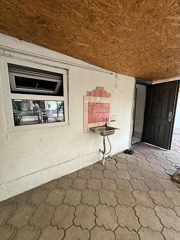 каттеджи: Продается дом🏡 📍Юнусалиева/Ахунбаева ▪️Площадь дома 62м² ▪️Участок — 4