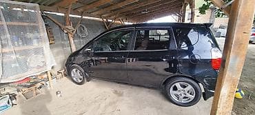x5 2018: Honda Fit: 2005 г., 1.3 л, Вариатор, Бензин, Хэтчбэк — 1