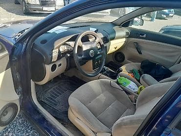 Volkswagen Passat: 2000 г., 1.8 л, Механика, Бензин, Седан