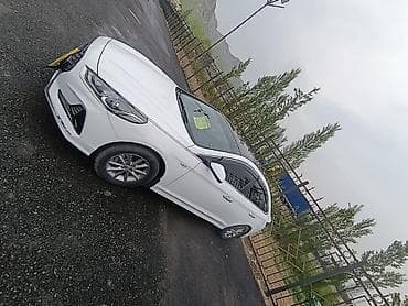 Hyundai Elantra: 2019 г., 2 л, Автомат, Седан