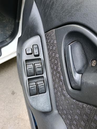 dodge caravan: Toyota Funcargo: 2003 г., 1.3 л, Автомат, Бензин, Минивэн — 10