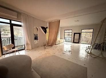 батир издоо: Кеңселерди ижаралоо, 250 м², Менчик үйдө, Тоолор көрүнүп турат, Өзүнчө санитардык түйүнү менен, Коопсуздук системасы менен — 1