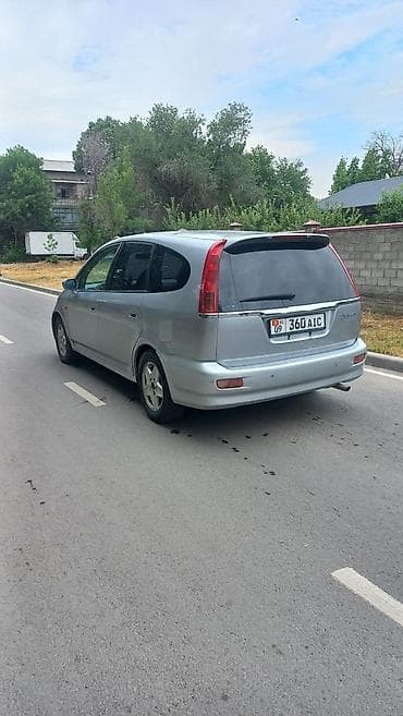 hond: Honda Stream: 2001 г., 2 л, Механика, Бензин, Минивэн — 4