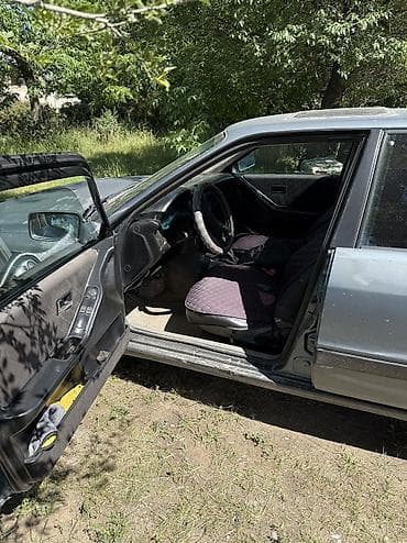 Продажа авто: Audi 80: 1989 г., Бензин, Седан — 6