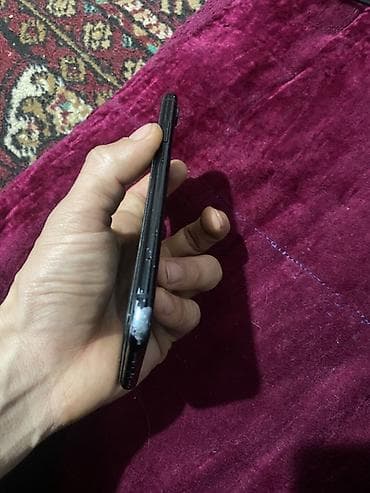 IPhone Xr, Б/у, 128 ГБ, Черный, Защитное стекло, Чехол, 82 %